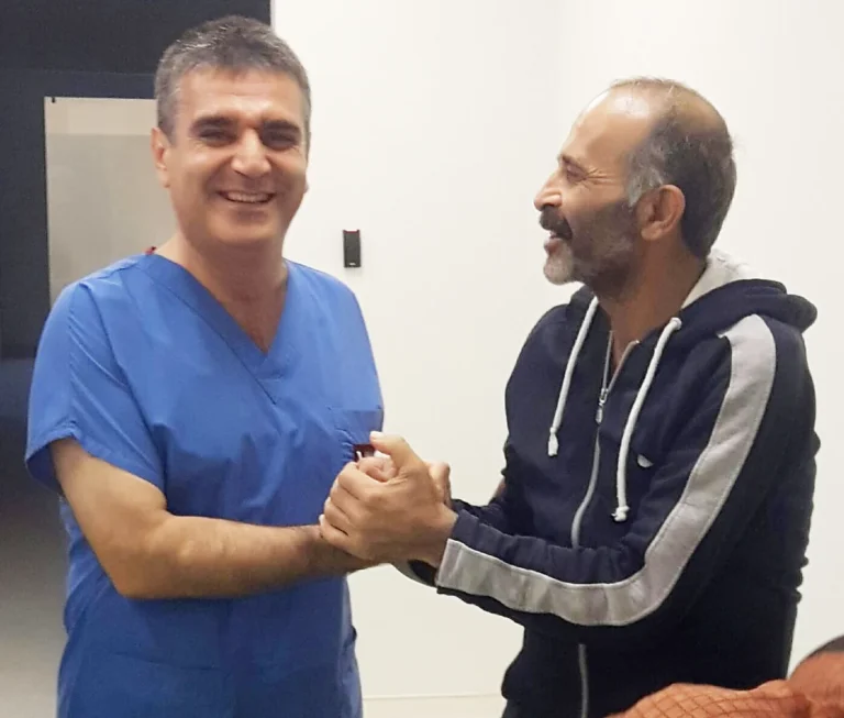 Doç. Dr. Metehan Gümüş — hasta fotoğrafı