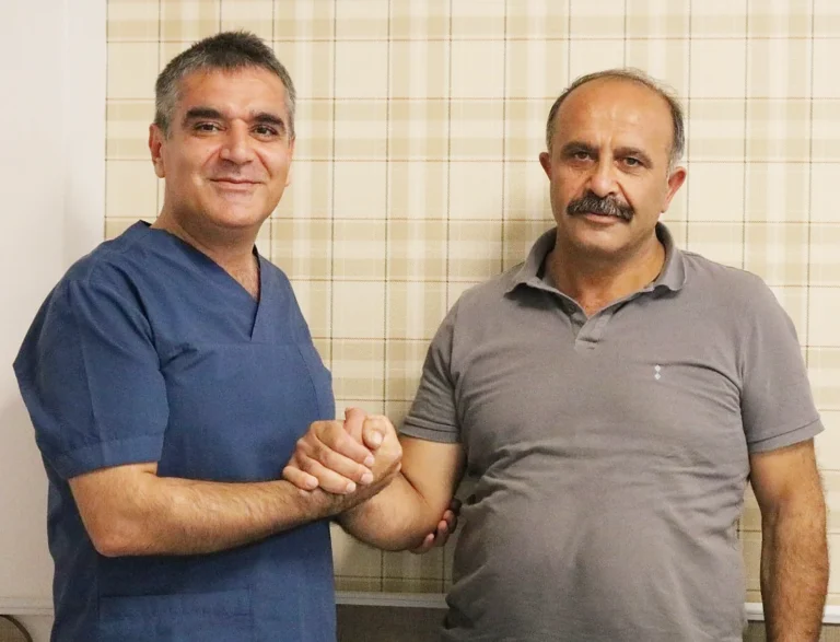 Doç. Dr. Metehan Gümüş — hasta fotoğrafı