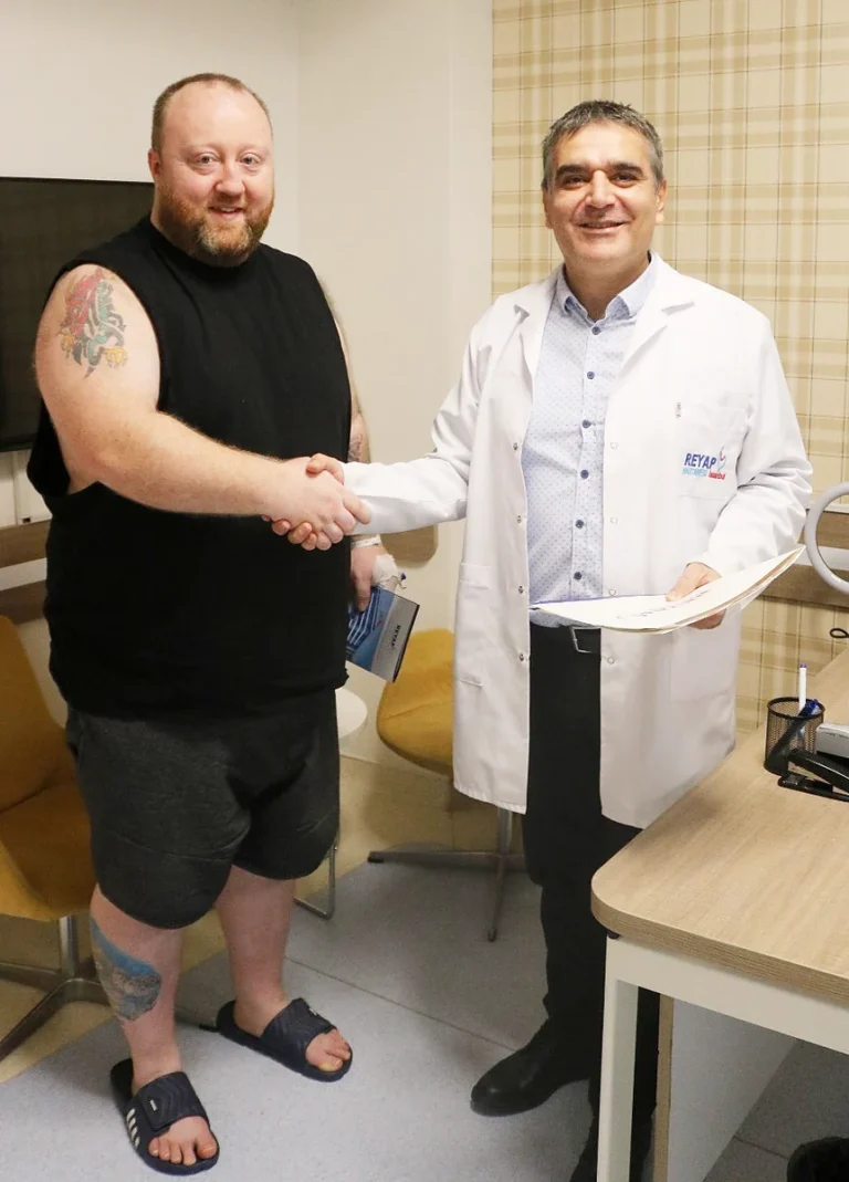 Doç. Dr. Metehan Gümüş — hasta fotoğrafı